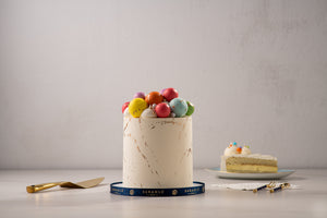 
            
                Cargar imagen en el visor de la galería, Sarahlú&amp;#39;s Vanilla Cake (GF)
            
        